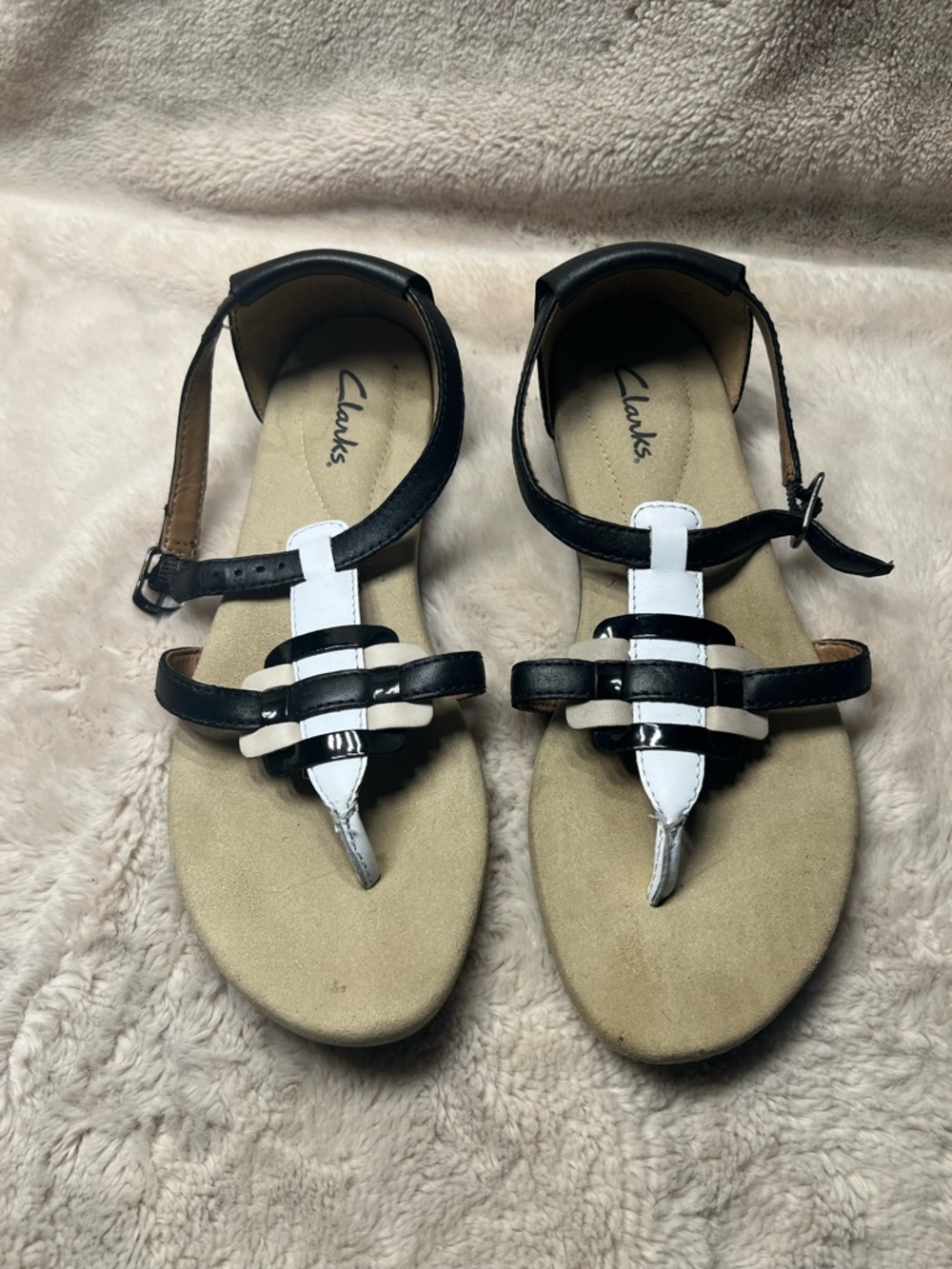Clark sandal size 7.5